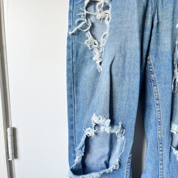 Fashion Nova Distressed Jeans - Picture 5 of 7